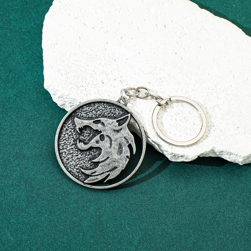 Vintage Wolf Head Keychain Gam - Men Accessories Pendant review and price